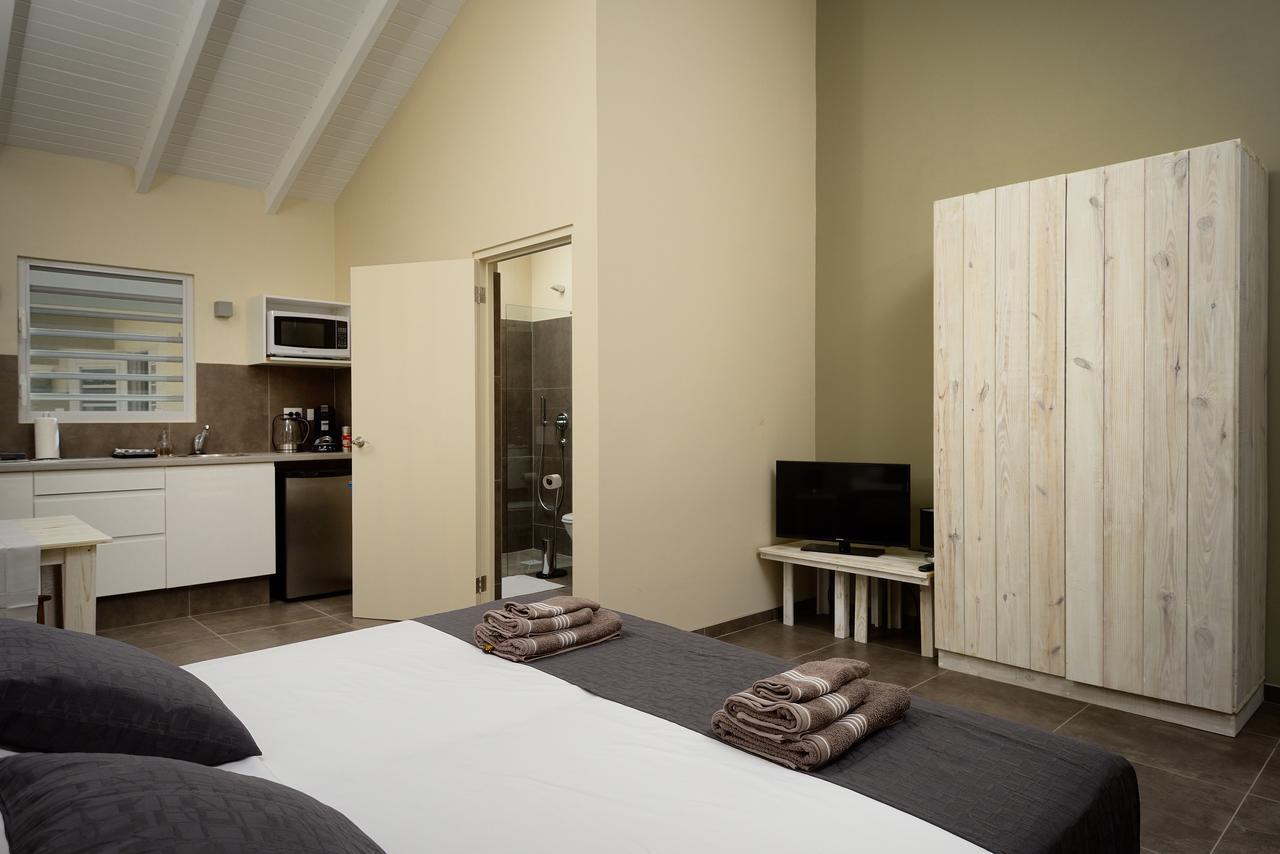 All Seasons Apartments Кралендижк Екстериор снимка