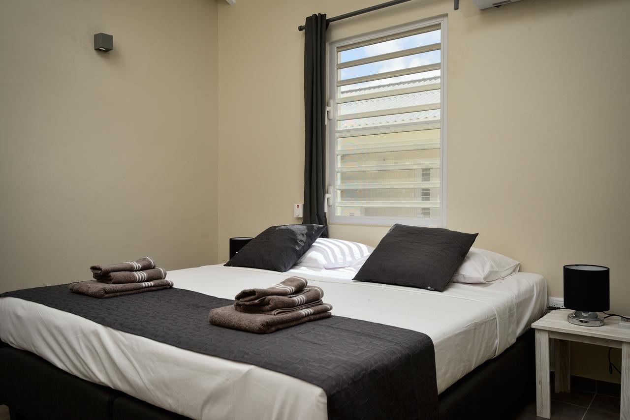 All Seasons Apartments Кралендижк Екстериор снимка